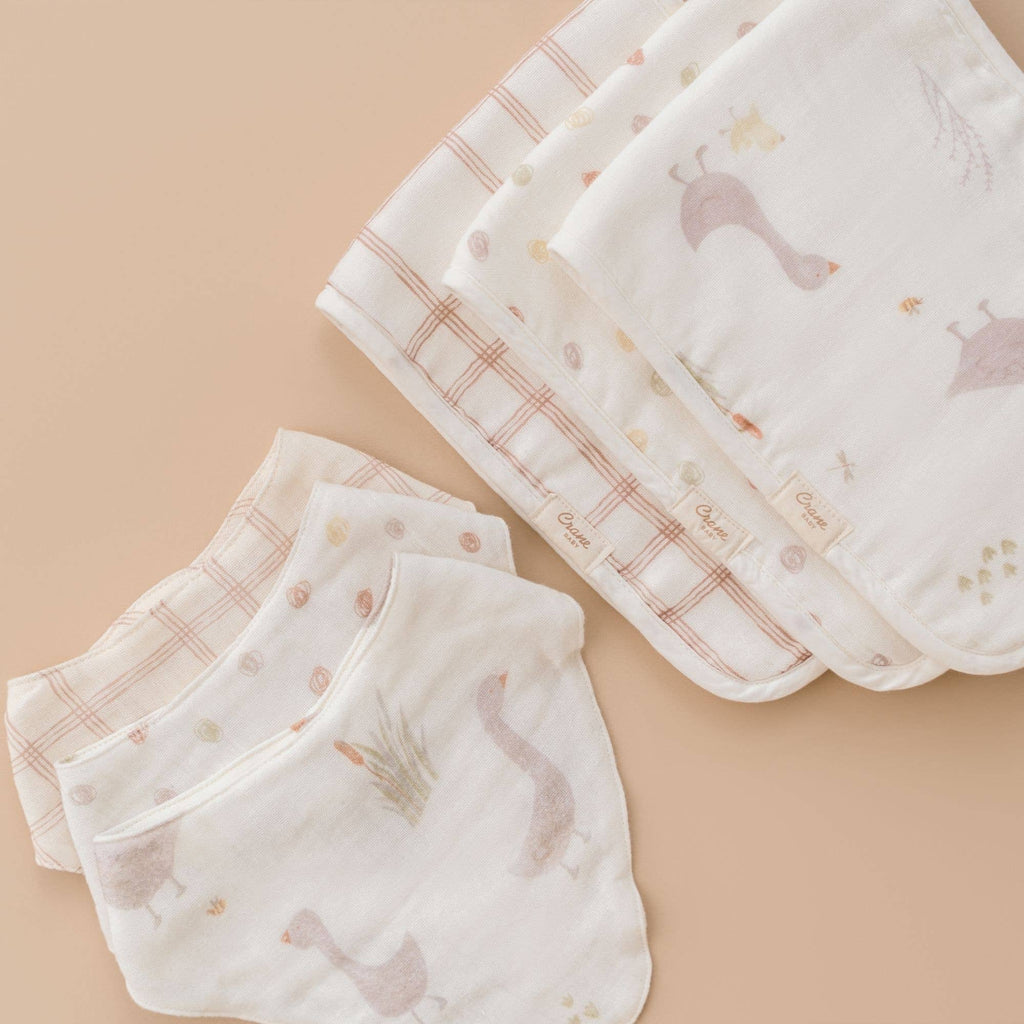 Farmhouse Goose Bib Set